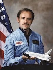 Lounge, John Michael