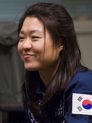 So-yeon, Yi 